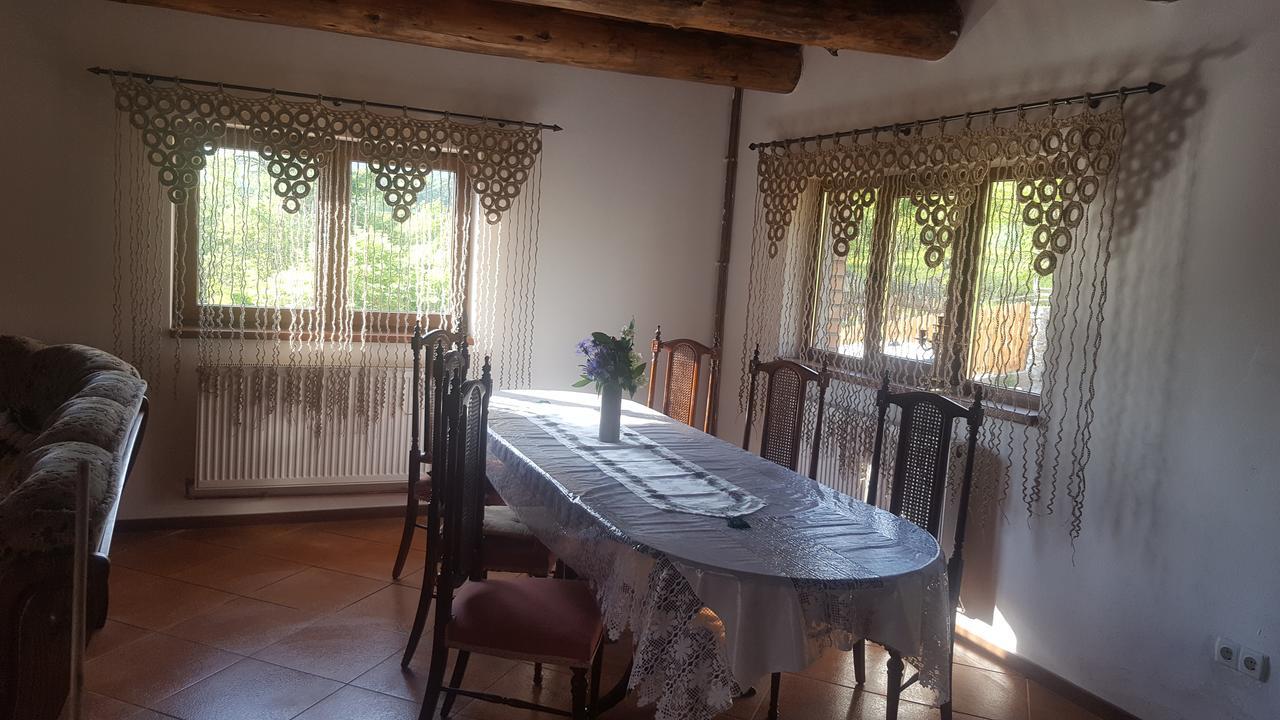 מלון Poiana  Casa Din Piatra מראה חיצוני תמונה