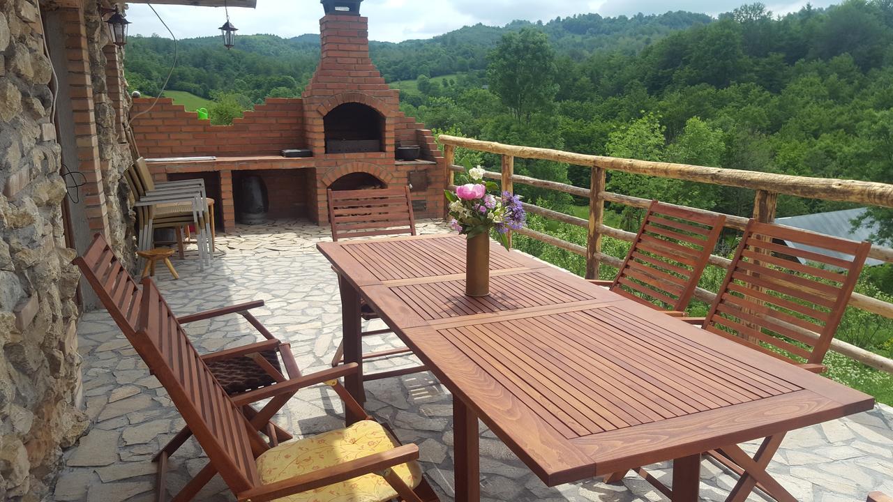 מלון Poiana  Casa Din Piatra מראה חיצוני תמונה
