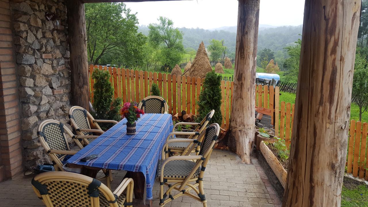 מלון Poiana  Casa Din Piatra מראה חיצוני תמונה