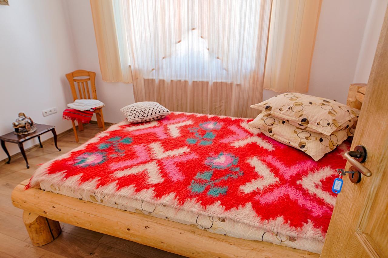 מלון Poiana  Casa Din Piatra מראה חיצוני תמונה