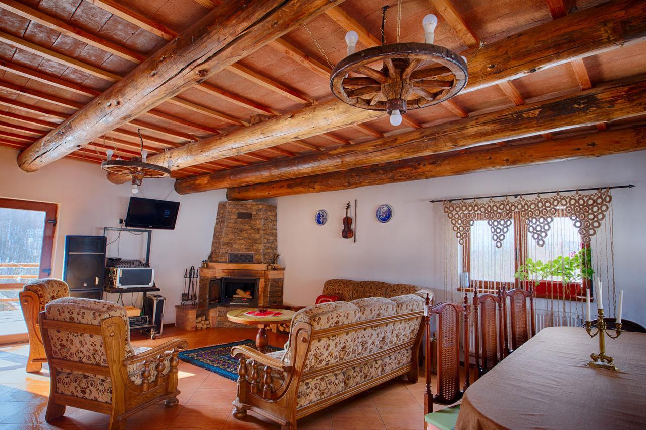 מלון Poiana  Casa Din Piatra מראה חיצוני תמונה